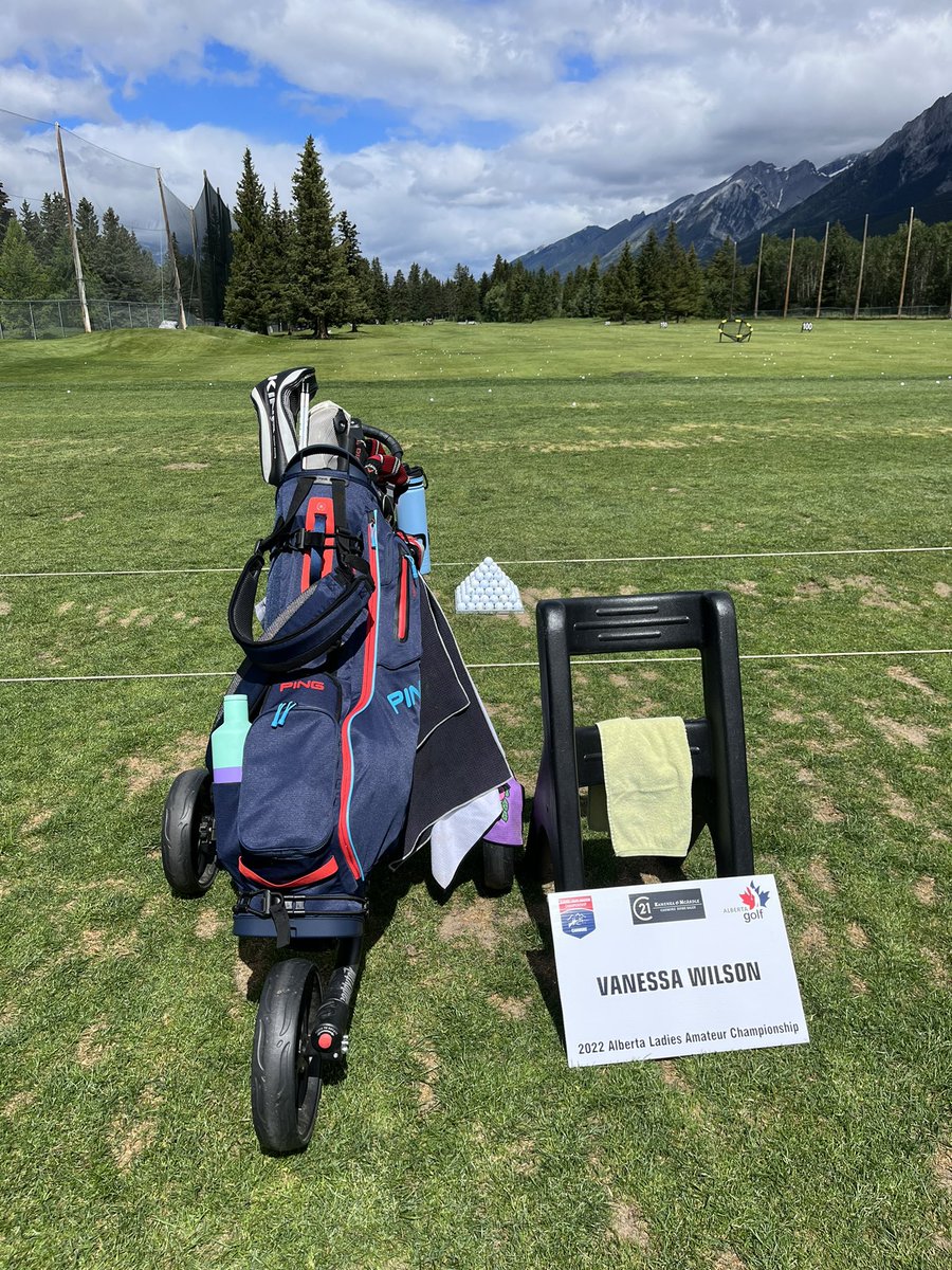 The best way to enjoy summer - mountains and golf ⛳️ Thank you <a href="/CanmoreGolf/">Canmore Golf & Curling Club</a> for the past three days!