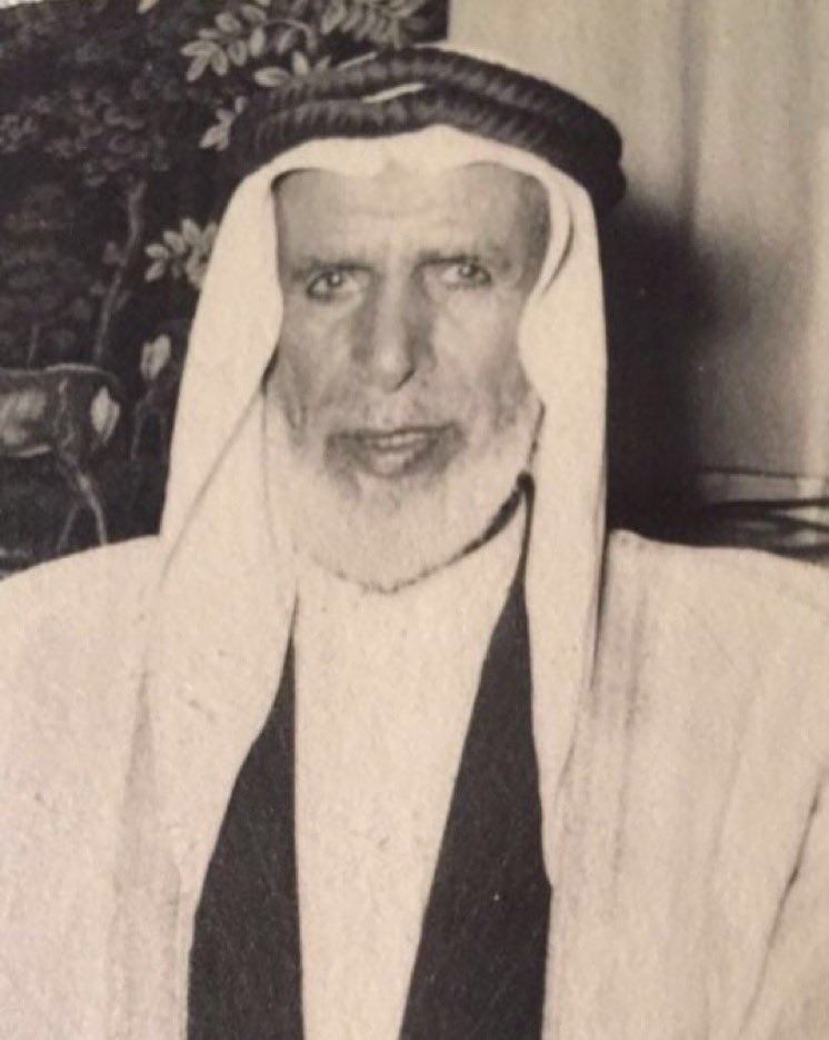 سالم بن عبدالله عبدالعزيز الحسن الروقي العتيبي من مواليد الكويت 1901 قتل والده عبدالله في الصريف وهو جنين في بطن أمه؛جده من الأم محمد بن درباس العمر من آل شظيب من آل بن علي من بني عتبة من بني سليم وجده من الأب الوجيه عبدالعزيز الحسن وزير مبارك الصباح.
توفي في لندن 1979.