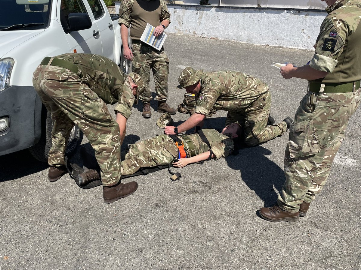 Dr_MikeSmith's tweet photo. Day 7 mil GP operational preparedness - pre- hospital casualty care and helicopter evacuation. Huge thanks to our team of PHEM specialists and the amazing 84 Sqn. https://t.co/IJrfj9iwaR
