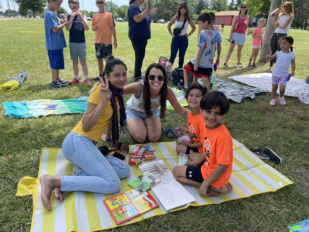 Loved seeing all the TU families on this beautiful summer day. What a fabulous community. 🙌🏻 Already can’t wait till the next one. Keep reading, dreaming and creating #TroyUnion rockstars!