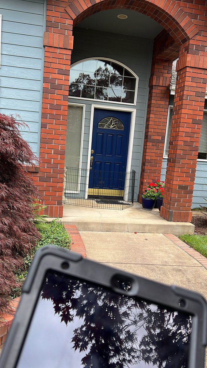 juannfucks's tweet photo. Boutta sale tf outta this house, Big A in this cut! https://t.co/Gzo0MRbrHT