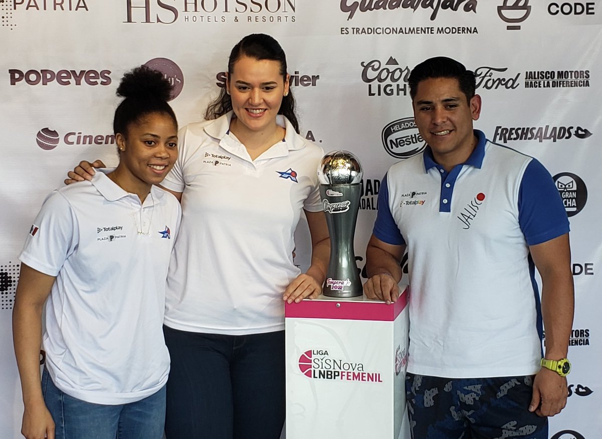 Arica Carter, Myriam Lara <a href="/myriamlara13/">Myriam Lara</a> y el coach Jonathan Villegas <a href="/jhonyville/">Jonathan Villegas</a>.

<a href="/AstrosFemenil/">Astros de Jalisco Femenil</a> viaja mañana a Chihuahua para afrontar la Final (J1 y 2) de la <a href="/LNBPFEMENIL/">Liga Caliente.mx LNBP Femenil</a> ante Adelitas <a href="/DoradosChih/">Dorados del Estado de Chihuahua Oficial</a>.

<a href="/muralcom/">mural.com</a>
