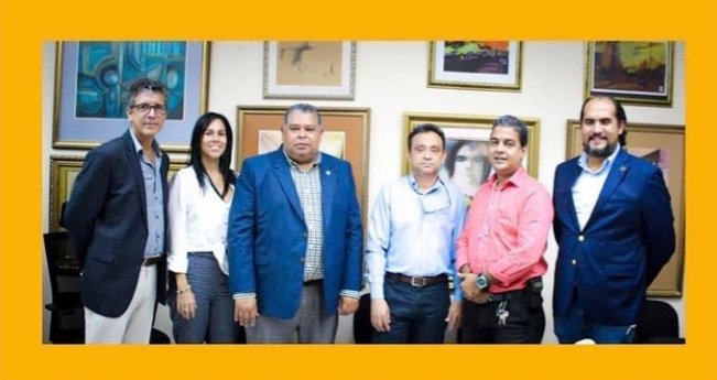 SPIApanama's tweet photo. La @SPIApanama y la Comisión de Capítulo Estudiantil  se reunieron con el Arq. Lizandro Castrellón, decano de la Facultad de Arquitectura y Diseño de la Universidad de Panamá @UNIVERSIDAD_PMA con el objetivo de estrechar lazos entre ambos grupos. https://t.co/qdTirZi0an