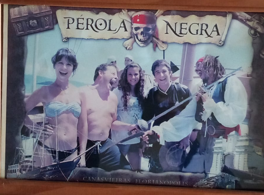santiagomoroni's tweet photo. En mi viaje Jack Sparrow laburo poco y chamuyo mucho. #FuiBrasil @todopasa1043 https://t.co/y5MxBuGeMZ