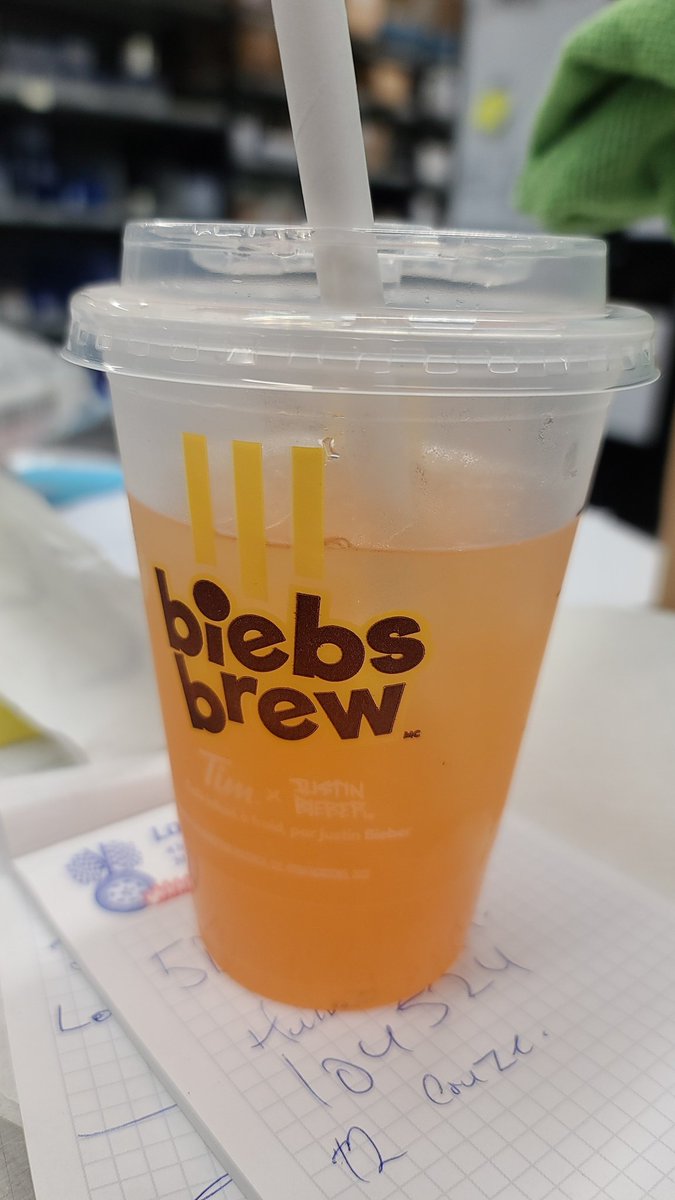 dbdcustoms's tweet photo. Thank you @TimHortons for bringing back @mmfoodmarket #peachjuice this is spectacular 🙌 👌 https://t.co/6GXdsiedBZ