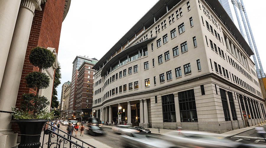 Instant Decision Day for the Sawyer Business School is Tuesday, July 12th from 10:00 am - 6:00 pm! Suffolk University's Instant Decision Days are a chance for you to  complete an application, and receive an admission decision right there,
Book with link in bio!