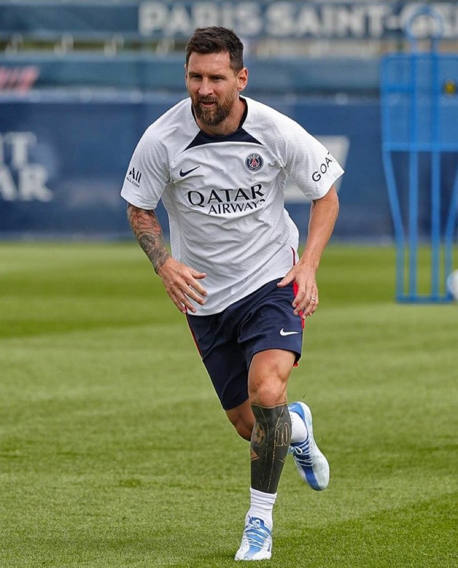 gastonedul's tweet photo. Leo Messi en plena pretemporada. https://t.co/N8DQdUoVEa