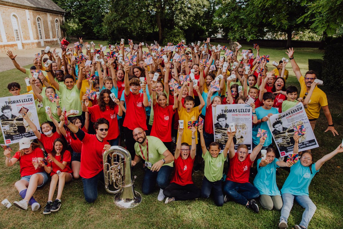 Terminer l’année scolaire en musique avec 4 ⁦<a href="/Orchestreecole/">Orchestre à l'École</a>⁩ du département de la ⁦⁦<a href="/Somme_fr/">Département de la Somme</a>⁩ : Ailly, Amiens, Feuquières, ⁦<a href="/CManessier/">Collège Alfred Manessier</a>⁩ et ⁦<a href="/ThomasLELEU/">Thomas Leleu</a>⁩ ! Chacun est reparti avec cd, ecocup, Tee-shirt et affiche dédicacée.
⁦⁦<a href="/AcAmiens/">Académie d'Amiens</a>⁩ ⁦