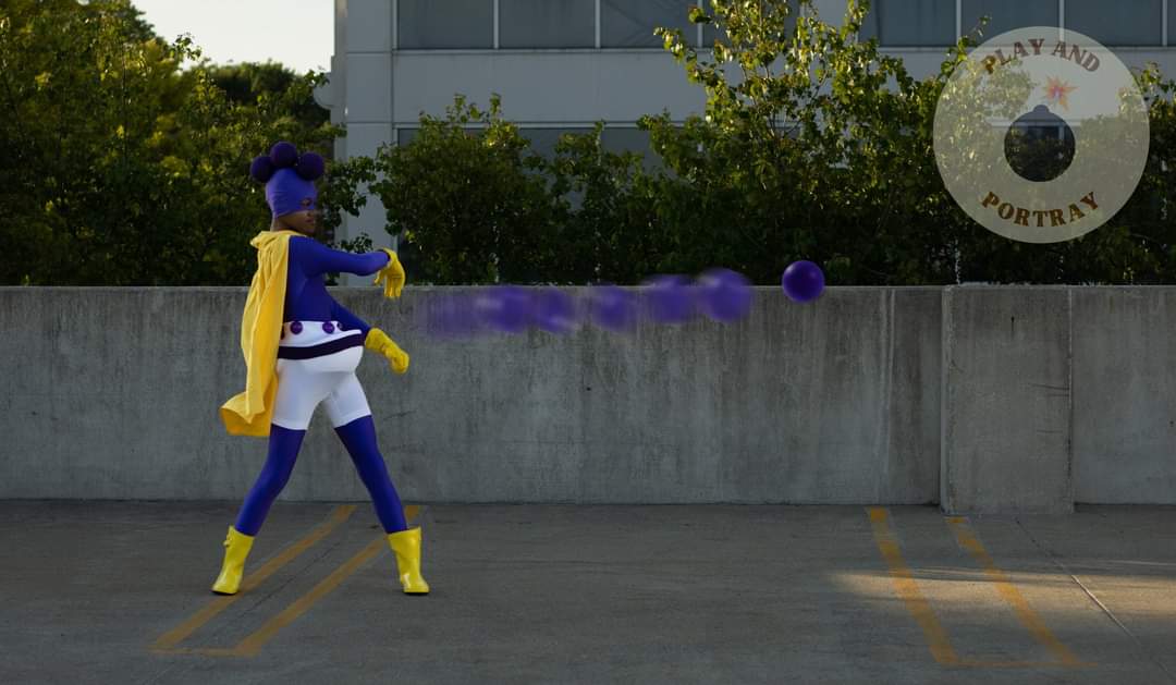 PlayandPortray's tweet photo. I had some fun experimenting with photoshop on this awesome #MyHeroAcademia session. @HaloHaloStudio are an awesome group to work with. #MyHeroAcademiacosplay #bokugo #mineta #tokoyami #cosplay #cosplayphotography #cosplaymagazine https://t.co/AmEab6LMBS