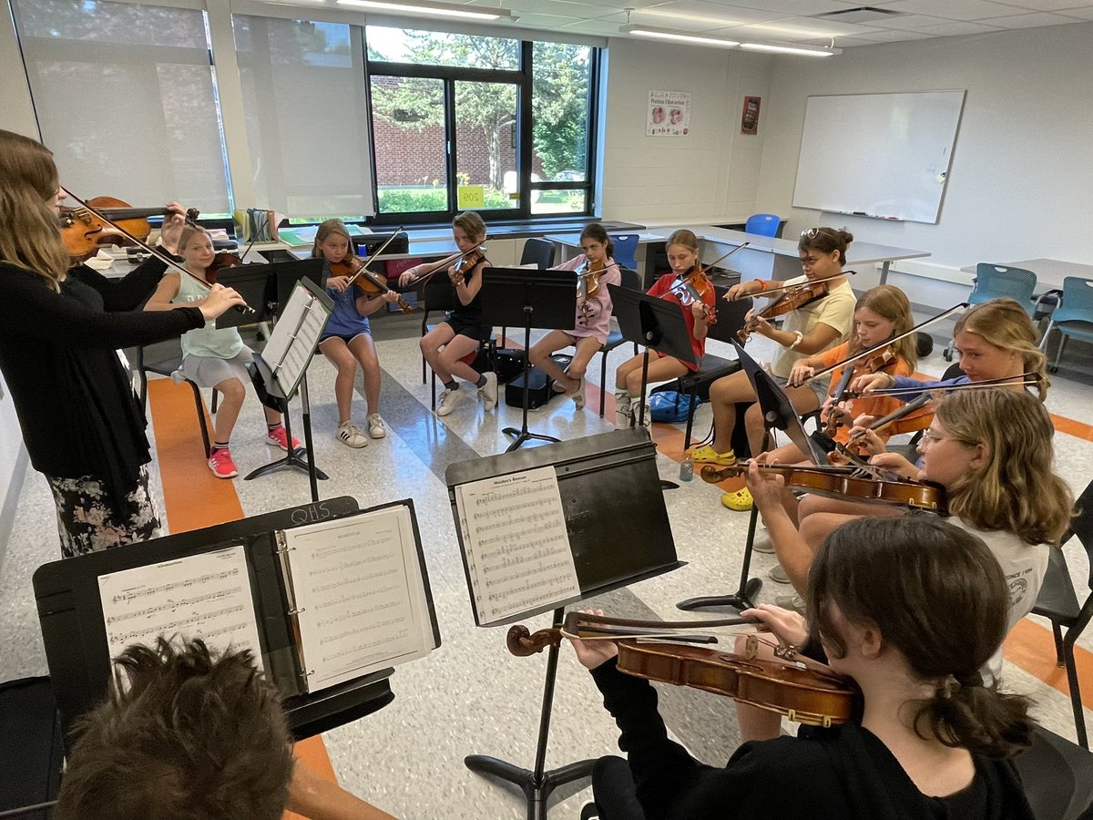 QueensburyOrch's tweet photo. The @qufsd Summer MUSIC Academy is rocking! We have 9 course offerings and about 230 kids coming for band, orchestra, percussion and music theatre sessions! It’s great to see so many kids engaging in music this summer! @QueensburyMS @MrSnideQHS @GwynneCosh https://t.co/wPM8cKwVbe