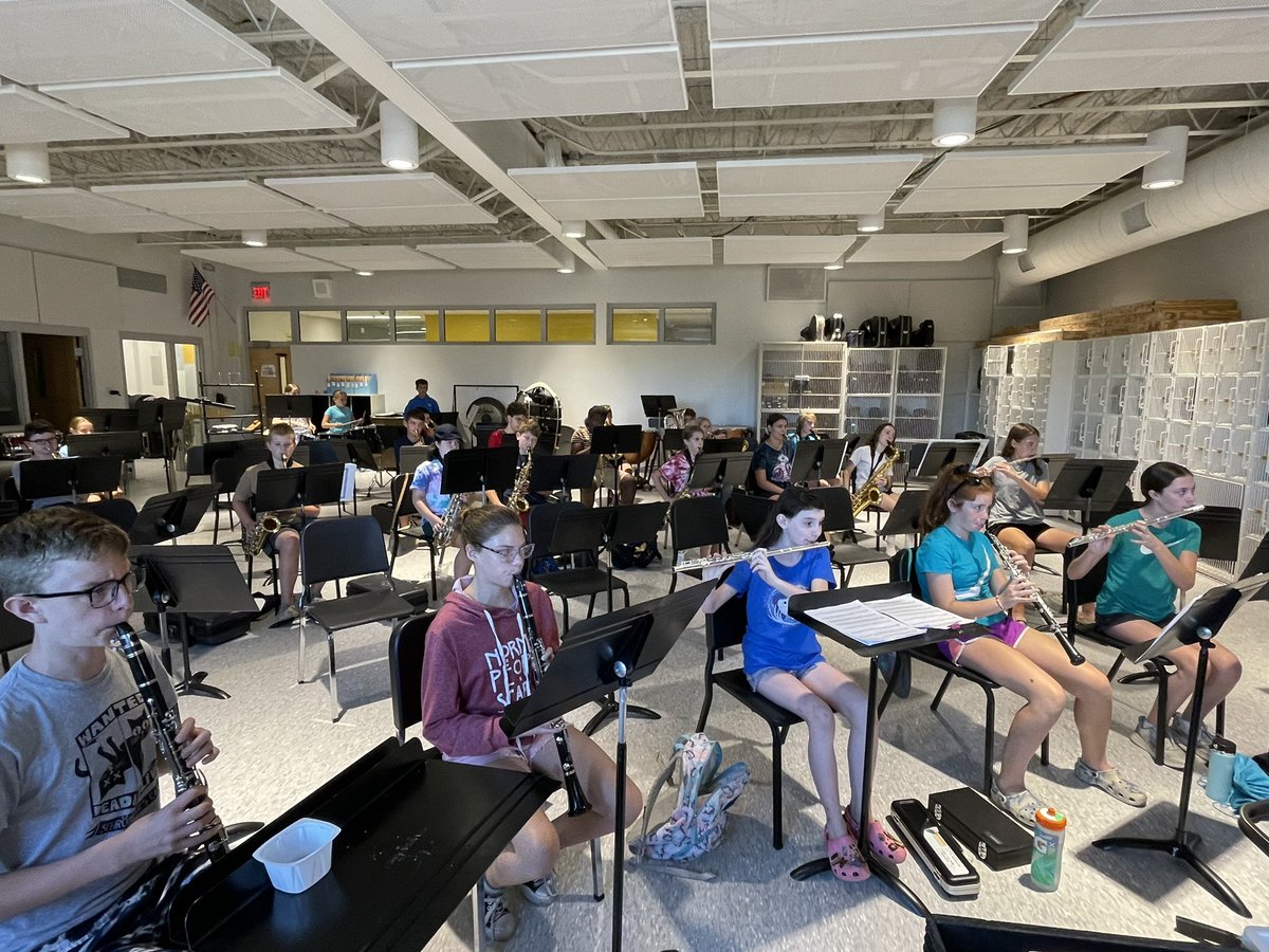 QueensburyOrch's tweet photo. The @qufsd Summer MUSIC Academy is rocking! We have 9 course offerings and about 230 kids coming for band, orchestra, percussion and music theatre sessions! It’s great to see so many kids engaging in music this summer! @QueensburyMS @MrSnideQHS @GwynneCosh https://t.co/wPM8cKwVbe