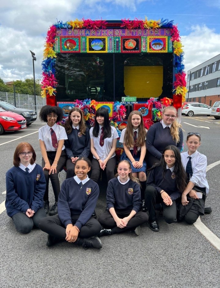 ggsspntcolony's tweet photo. Brummie school kids create Pakistani Jingle Truck
As a Pakistani, I feel honoured that our culture is being celebrated overseas.
Wonderful and impressive work
#commonwealthconnection
@colmersschool
@ BEPvoice
@birmingsgamcg22
@pkBritish
@LBoysSchool
@KEVInorthfield https://t.co/W2nAyoHdsK
