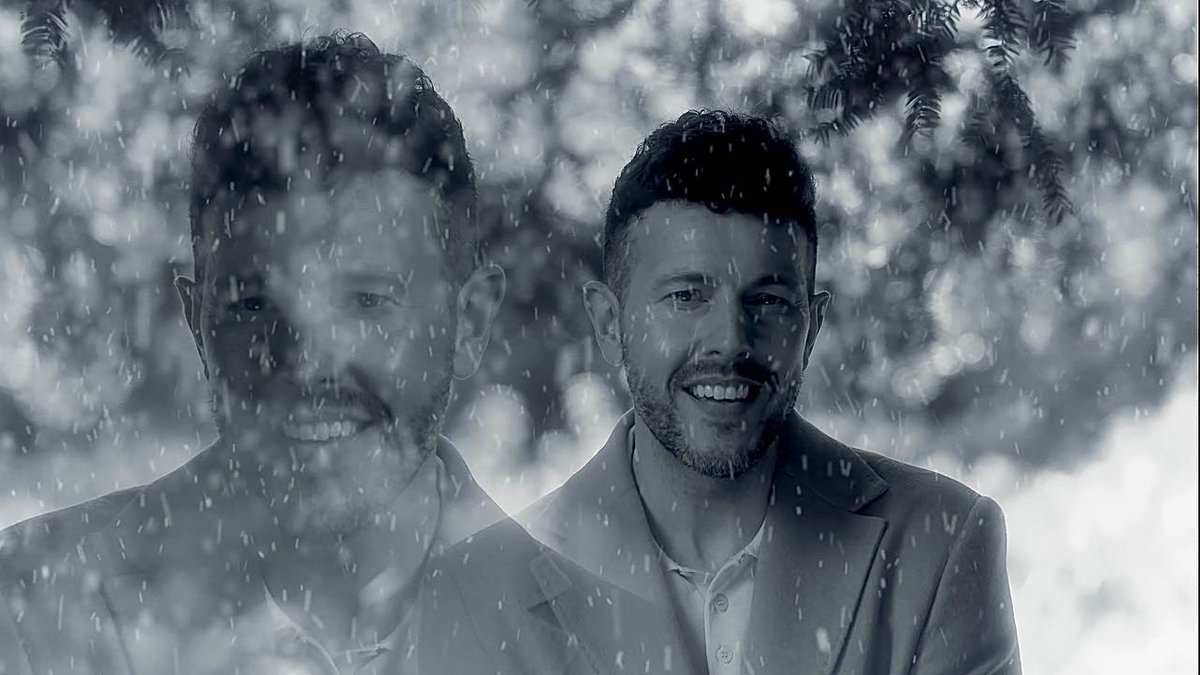 UltimateLeeLE's tweet photo. #ThrowbackThursday

“Can you see the cracks in every wall, the cold is coming, it's in the pipes and under the floor…”

💿 A Hundred Years of Winter
📅 November 2021
🎥 ?

#steps #leelatchfordevans #ahundredyearsofwinter #ahyow #tbt https://t.co/FxY7iAQvyB