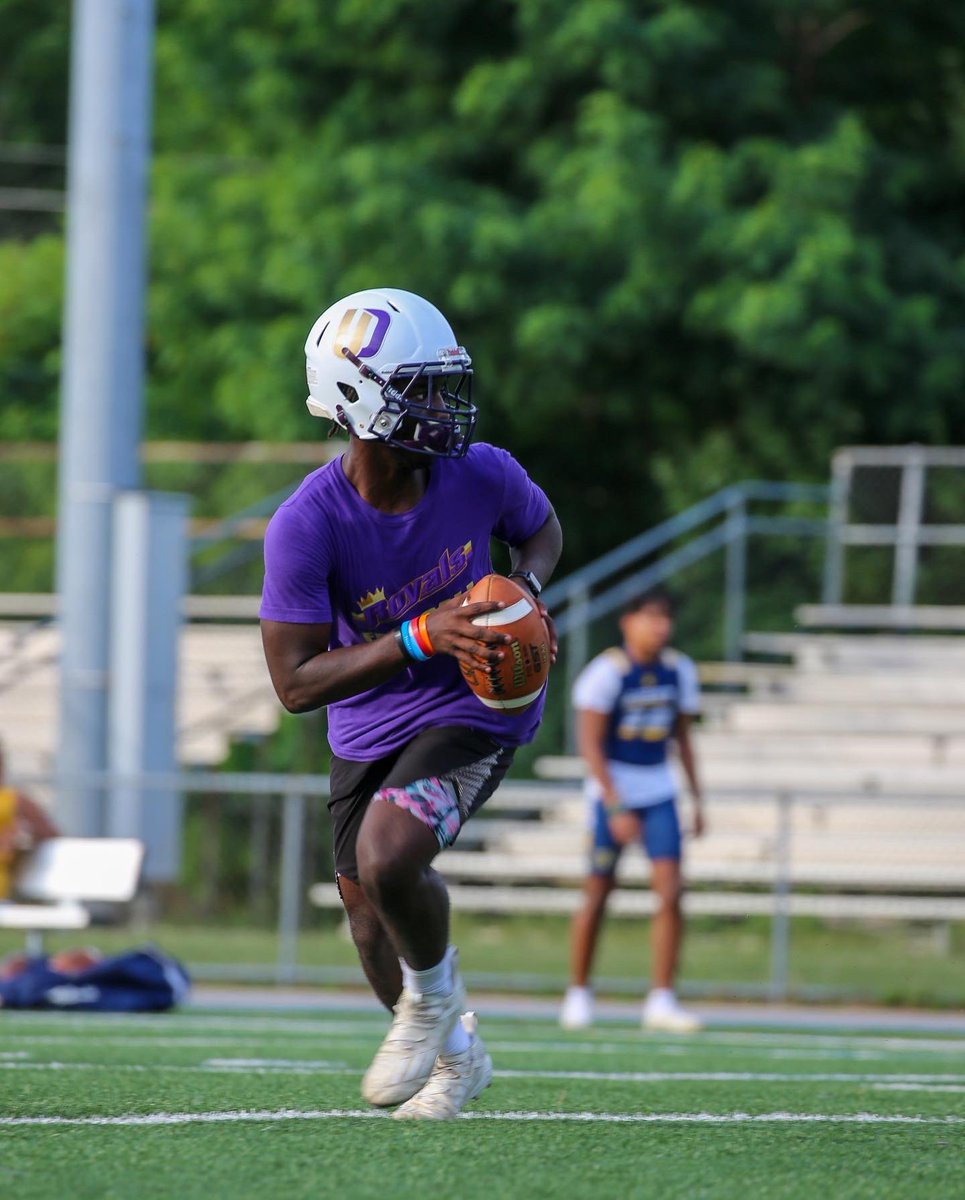 ChadBrowne4's tweet photo. Year 3💜!!!! https://t.co/ixq3XHtKjN