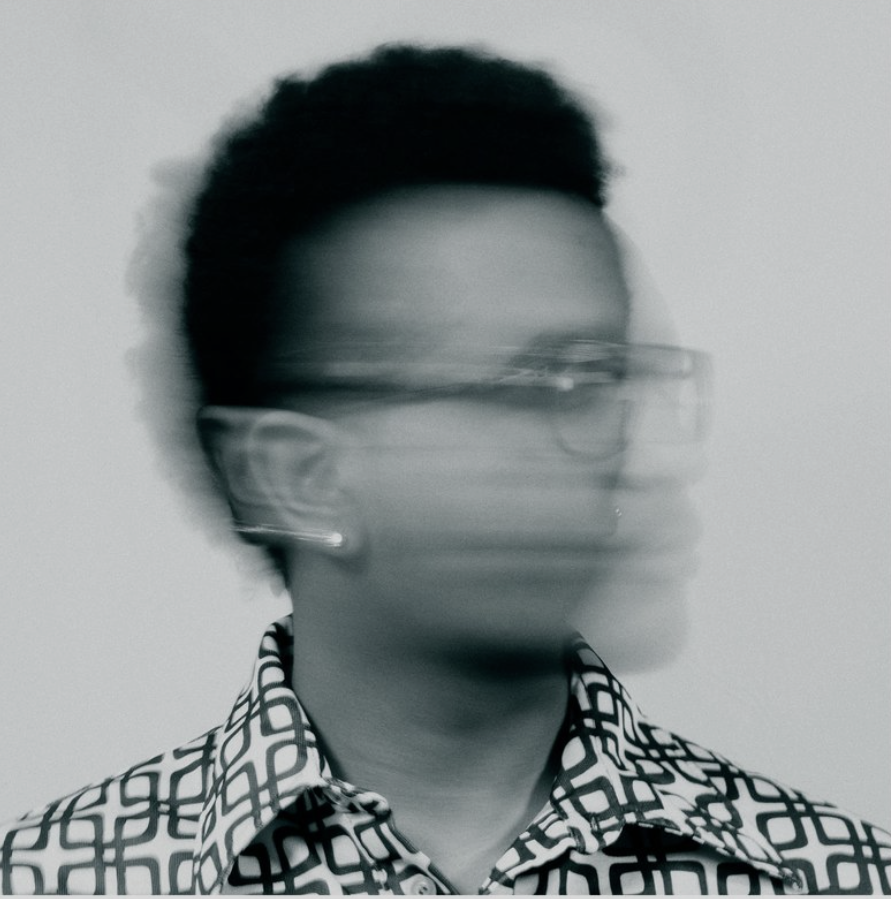 *Meet Michael Murray*
a SonicBids artist who blends alternative sounds with emotive, baritone vocals . After releasing two songs prior, Michael is geared to release his debut EP "Fetch The Bone!" August 12th, with the lead single Sprawl coming out July 15TH.