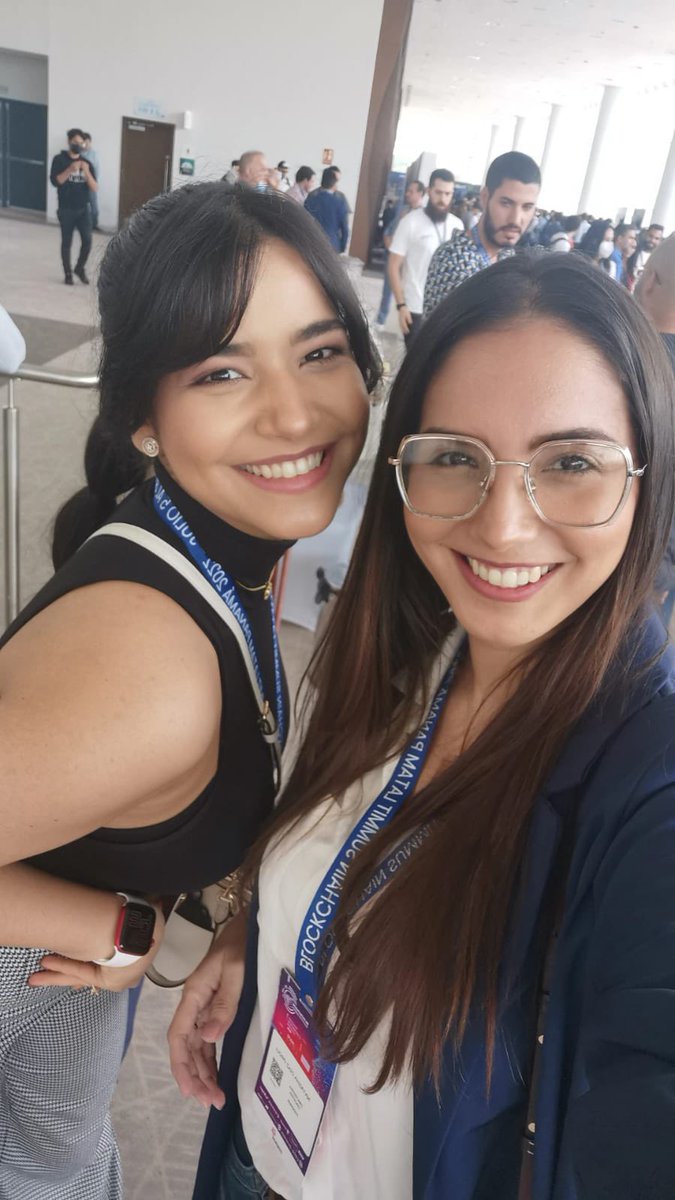 Vanessadipro's tweet photo. Adentrándome al mundo de Web3 en @BlockSummitLA. Gracias a @platzi y @avalancheavax @AvalancheEsp por la oportunidad. 🚀🚀 https://t.co/RXEmmLvRI9