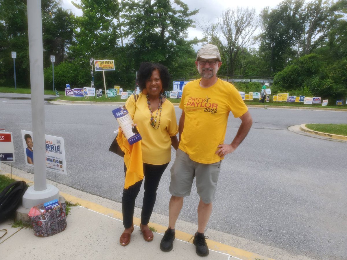PerryPaylor's tweet photo. Meet our #TeamPaylor volunteers at Early Voting Centers today! Avoid the lines by voting early. The polls are open until 8 p.m! https://t.co/Rpoct4Mja5
