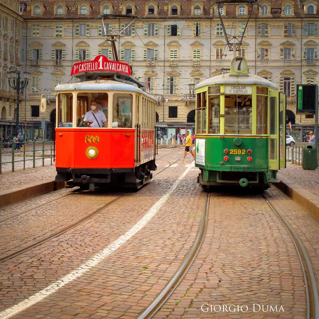 広場から出発進行🚋 @torinopiemonte @italia @turismotorino Thanks to 😘📸 https://t.co/QjLGXmXuFG