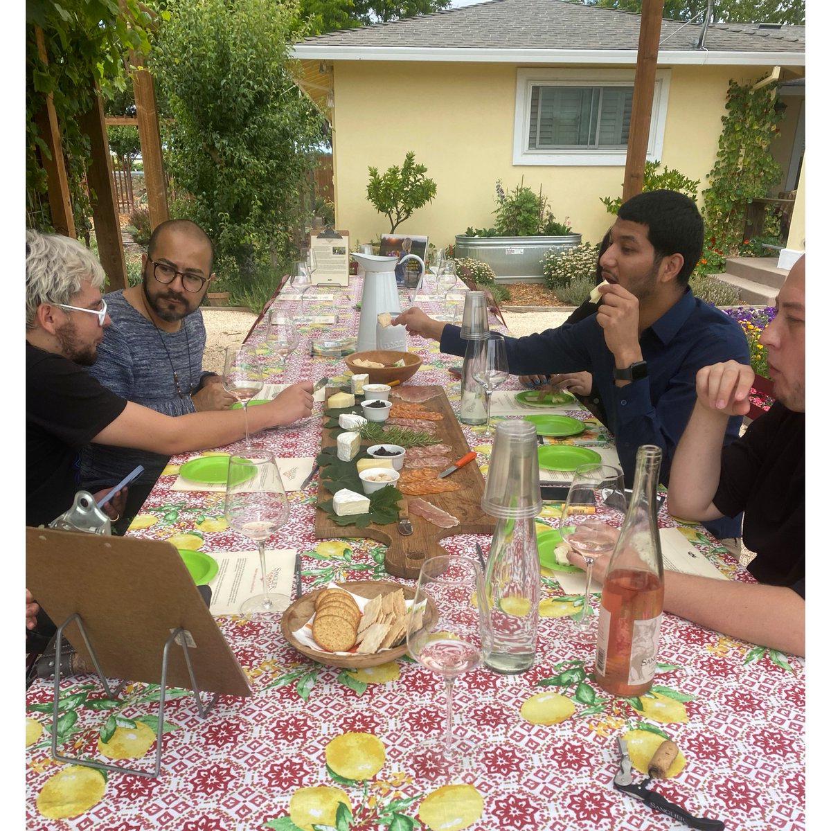 SanglierCellars's tweet photo. A lovely wine tasting in the garden with Sanglier’s Sun Tusque Rosé and a charcuterie board!
#winetastings #californiawines #sonomasips #hebwines https://t.co/GyXMKg3kyA