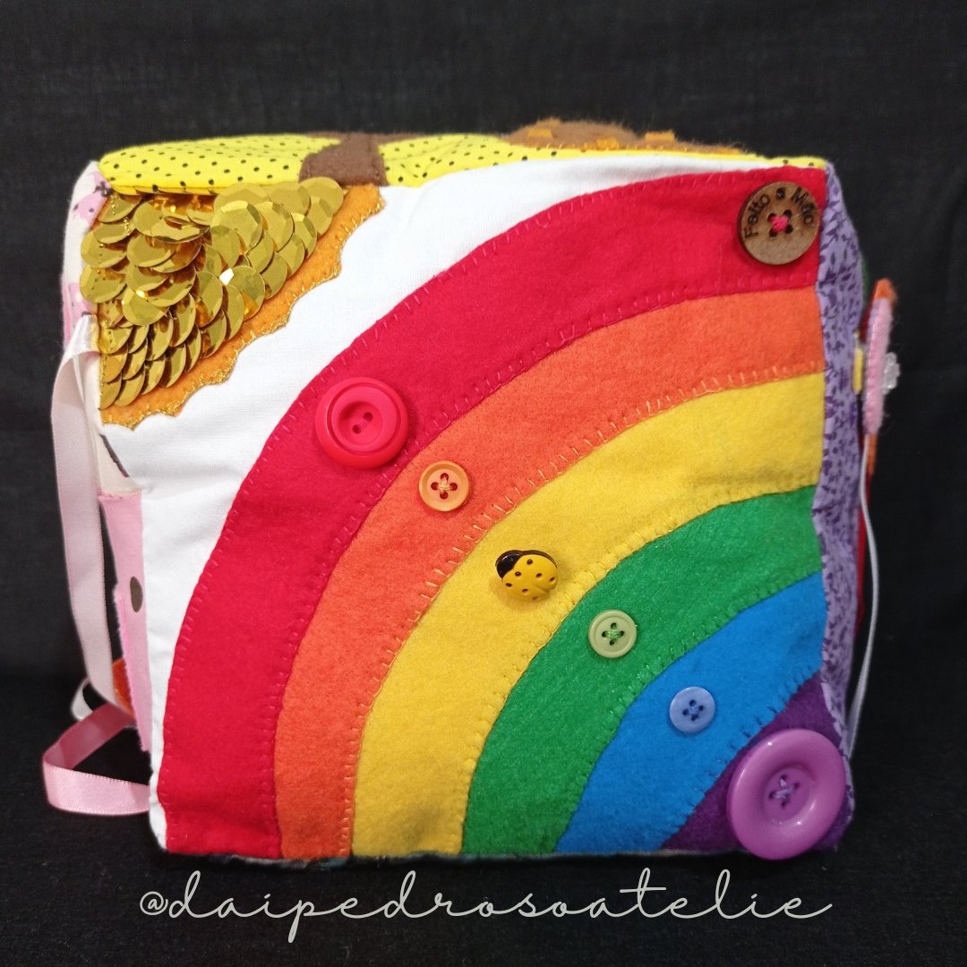 SrtaPedroso's tweet photo. Abri a agenda para brinquedos sensoriais! Tenho 8 vagas e as entregas de encomendas começam a partir de agosto! Nessa thread vou mostrar um pouco do meu trabalho e tudo que já produzi no ateliê! Compartilhem com os amigos! https://t.co/dMzq56EXNn