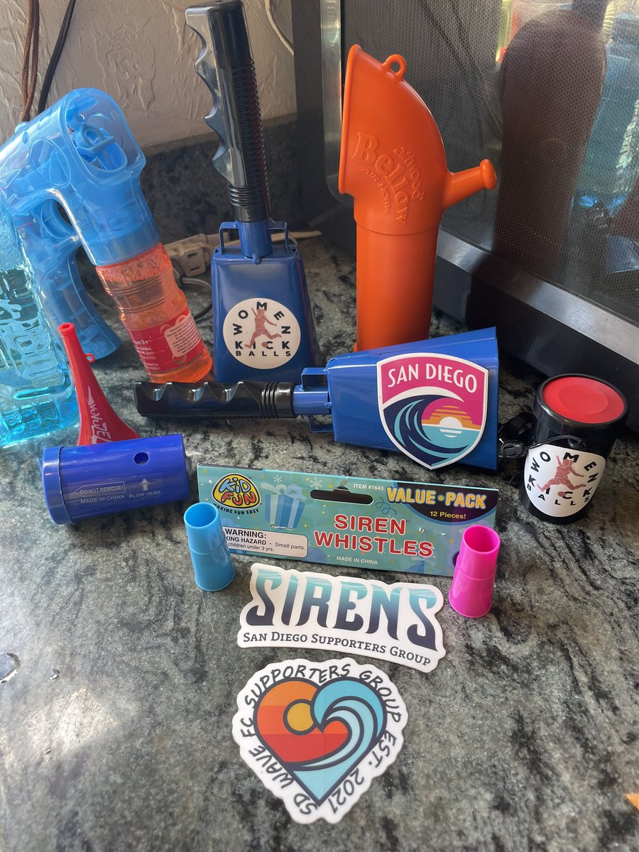 Zynx42's tweet photo. @Sirens_SG I can’t wait to make some noise, bubbles & waves this Saturday @BancStadium I’ve got more for the @sandiegowavefc supporters as well! (We may need earplugs!) @womenkickballs #SDWaveFC 🌊🫧🌊🫧🌊🫧 https://t.co/HpRUbHykW7
