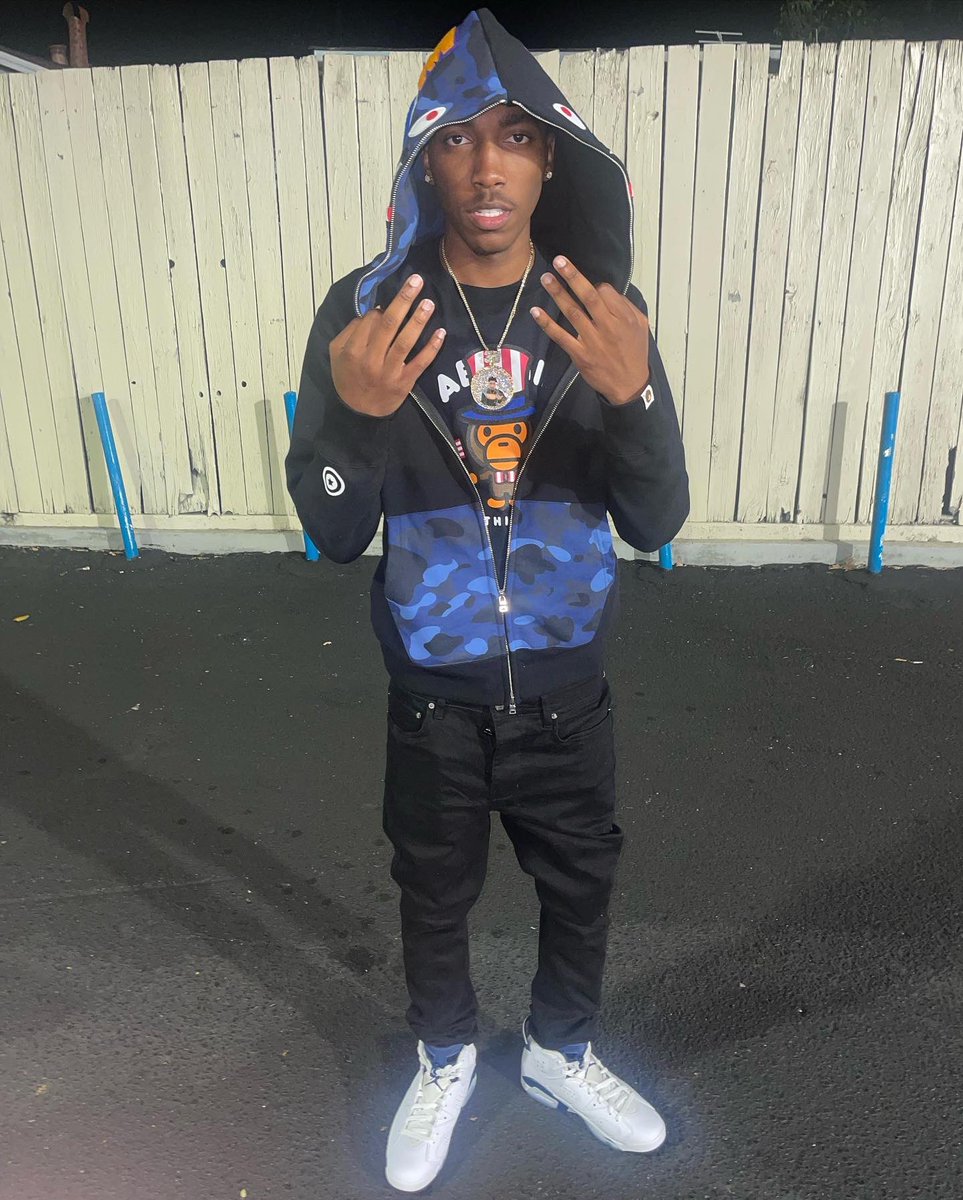 _Baywitdak_'s tweet photo. Same Nigga ain’t shit changed Nigga 💯💰!! #3WAY https://t.co/nQXfFcMdds