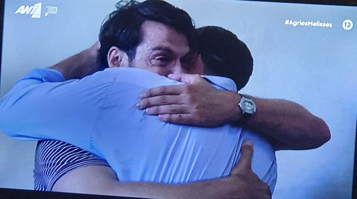 Ραγίσαν οι καρδιες μας ρε παιδια..😭😭  #AgriesMelisses