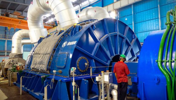 #CubaViveYTrabaja Sincroniza unidad uno de Felton al Sistema Electroenergético Nacional. Todos unidos saldremos de esta dura situación. #AbajoElBloqueo 
#CubaViveEnSuHistoria #MatancerosEnVictoria #Matanzas 
<a href="/SuselyMorfaG/">Susely Morfa González</a> <a href="/mariofsabines/">Mario Sabines Lorenzo</a> <a href="/gpppmatanzas/">Gobierno Provincial del Poder Popular en Matanzas</a> <a href="/epfomtz/">Empresa Provincial de Farmacias y Óptica Matanzas</a> <a href="/ChapleImbert/">Yuneydis Imbert Chaple</a>