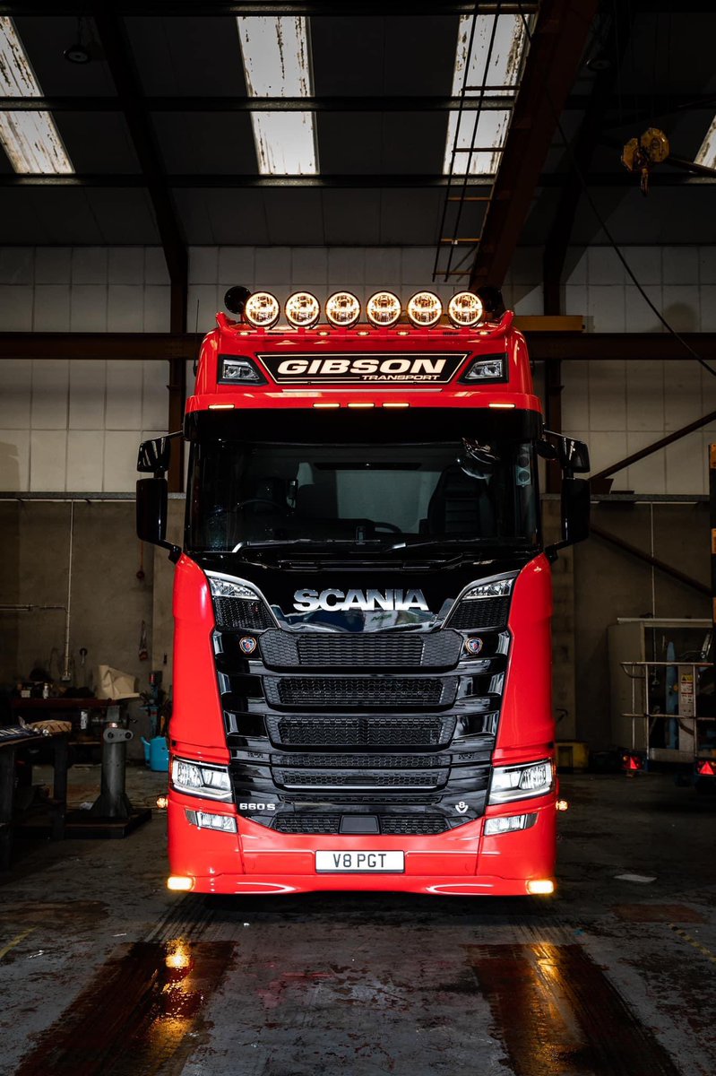 Gibson Transport from Ballymoney have recently taken delivery of a new Scania 660 S A6x2NB. Vincent Taggart handed over the truck to Peter Gibson. #scania #v8 #660S #kelsa #transport #sales #neverlateinav8 #kingoftheroad #roadtrucksltd