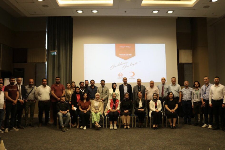 KizilayTM's tweet photo. Gaziantep Toplum Merkezimiz, sosyoekonomik güçlendirme çalışmalarımız kapsamında, @qatar_fund ve @qcharity destekleriyle, “Dezavantajlı Bireylerin Kayıtlı İstihdama Yönlendirilmesinde Yaşanan Sorunlar ve Çözümler Çalıştayı” gerçekleştirdi. https://t.co/5btfFuxoiG