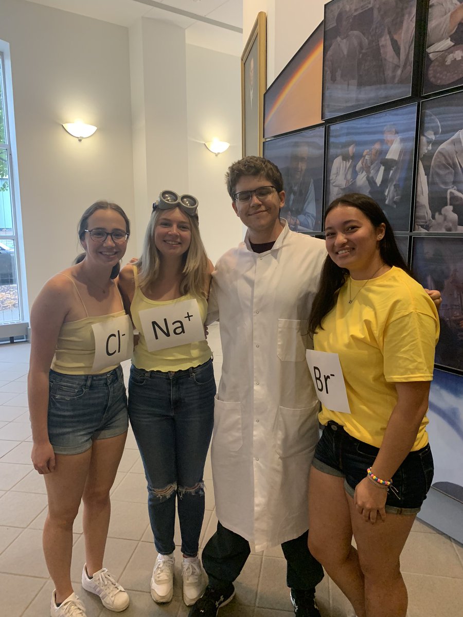 MarquisDeChimie's tweet photo. minIONS https://t.co/bU4AdW4fcN