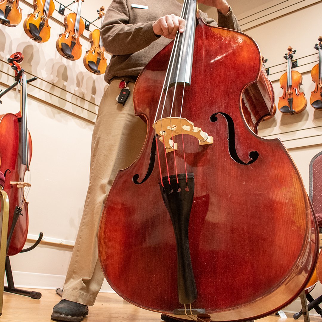 If this bass could speak, what would it say? 🤔🎻

#themusicshoppe #centralillinois #stringplayer #doublebass