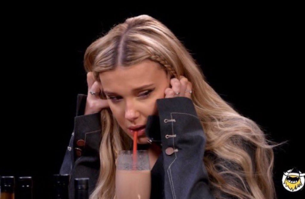 JessyJade93's tweet photo. Dami you’re done out here  #LoveIsland https://t.co/nQlcKk0ilI