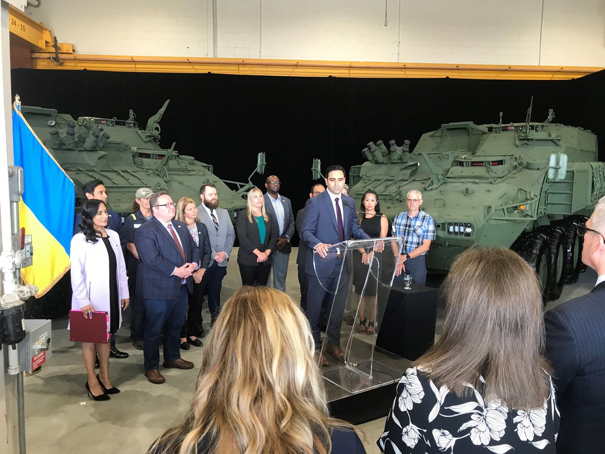pfragiskatos's tweet image. To help in its defence, up to 39 armoured vehicles will be provided to Ukraine by Canada. These will be made here in #ldnont, at @GD_LandSystems. Today, I joined Minister @AnitaAnandMP to highlight the contribution. Thank you to all involved, especially the workers.🇨🇦🇺🇦
