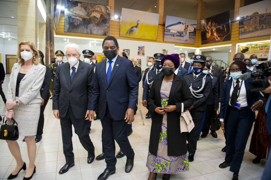 HHichilema's tweet photo. We visited the @LusakaMuseum with our counterpart HE Sergio Mattarella in the company of @MrsHichilema and Ms Laura Mattarella. Italy and Zambia have had a long, healthy history. 🇿🇲 🇮🇹 https://t.co/JpnzusJdD3