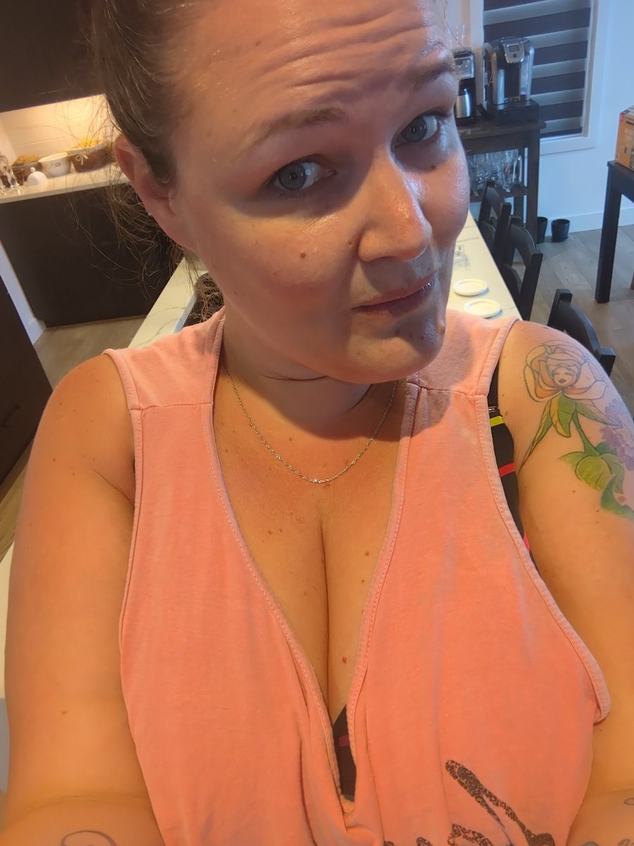 tixarah's tweet photo. @KDog__99 🥵 https://t.co/kQzAUZTRxq