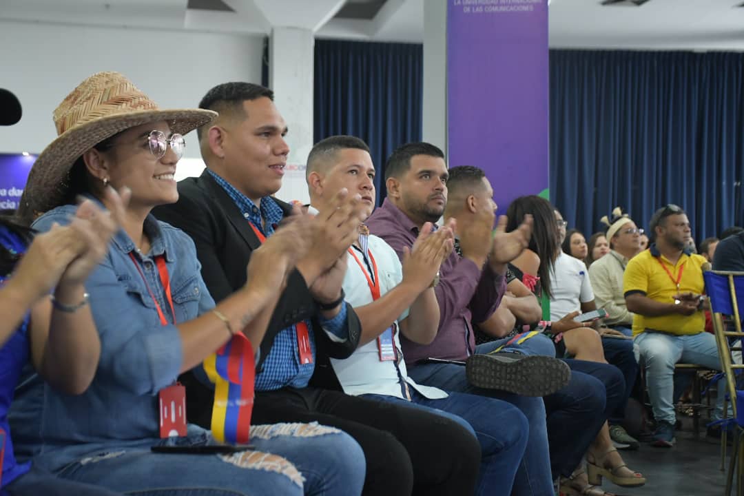 lauicom's tweet photo. En FOTOS 📸

Cierre del Diplomado en Comunicación Política de la Universidad Internacional de las Comunicaciones 🌳✨

@taniapsuv
#LaUicomRevoluciona https://t.co/gCcRQVeihA