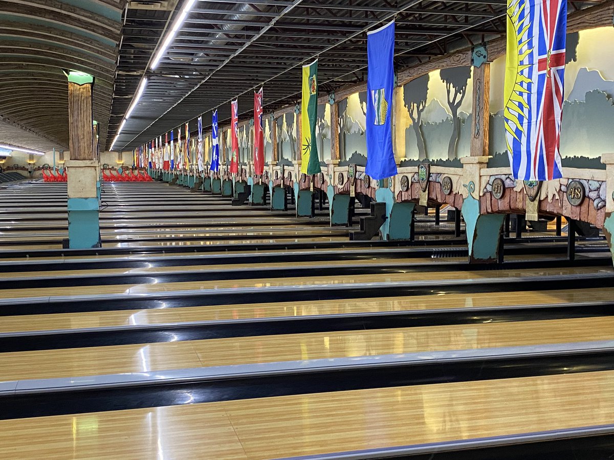 NebsYBC's tweet photo. @nebsfunworld getting set for @ybcbowling Nationals!!
Flags up, bleachers getting cleaned… https://t.co/GDqbblSsnZ