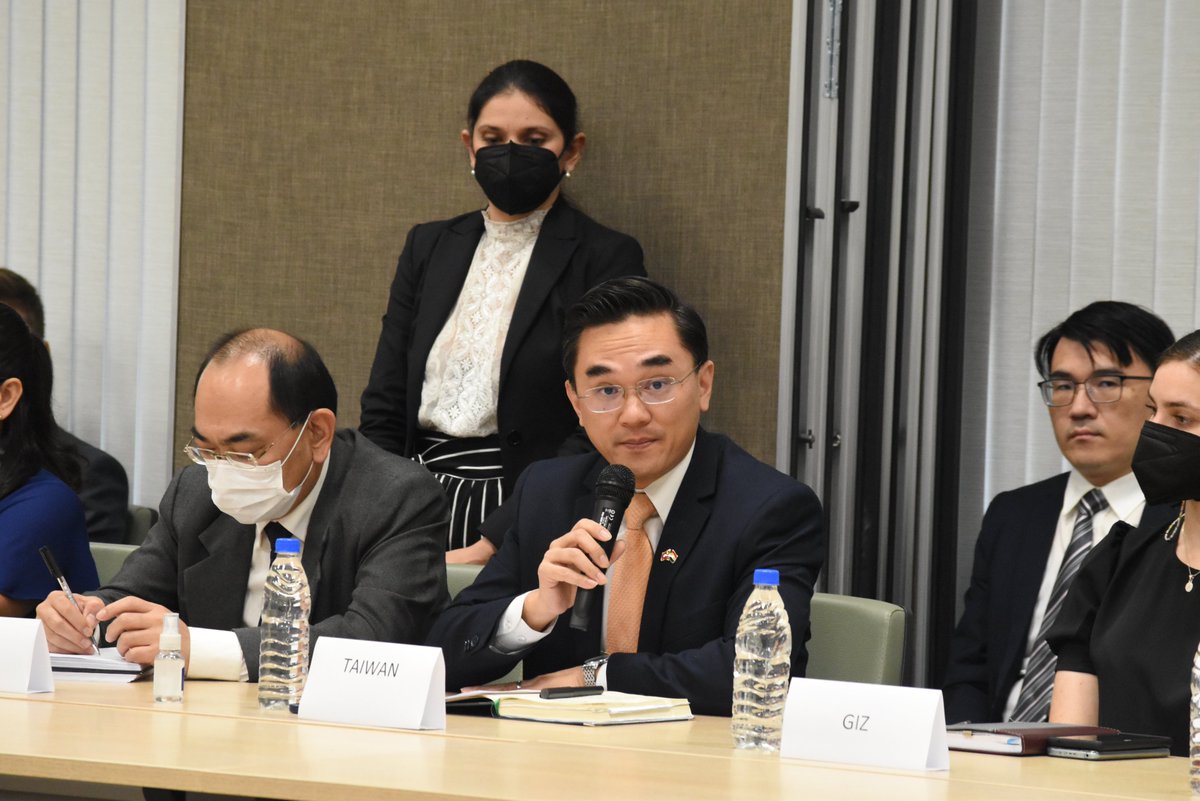 ✔️El 1er encuentro para la instalación de la Mesa de Cooperantes para la movilidad eléctrica se realizó este jueves, 7 de julio.

✔️Participaron representantes de cooperaciones internacionales: 
🔴 <a href="/UEenParaguay/">UE en Paraguay</a> 
🔴 GIZ
🔴 <a href="/el_BID/">Banco Interamericano de Desarrollo</a> 
🔴 Embajada de Taiwán 
🔴 <a href="/PNUDPARAGUAY/">PNUD Paraguay</a> 
🔴 JICA