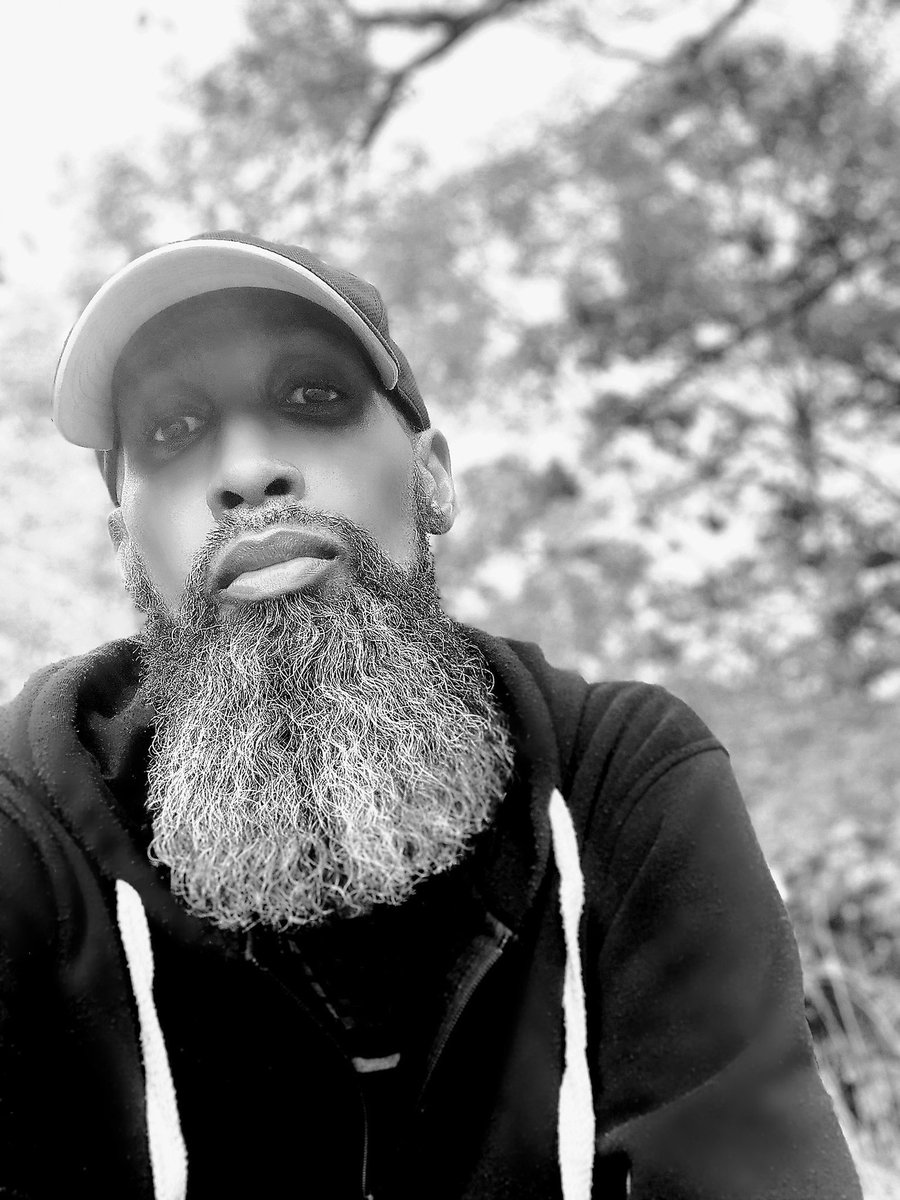 tpryorl's tweet photo. Sometimes #God closes doors or break shackles because it’s #Time to move #Forward .. He knows you won’t move unless your circumstances #force you! #BeardedOne 😉 https://t.co/T9Zx6Brwxe