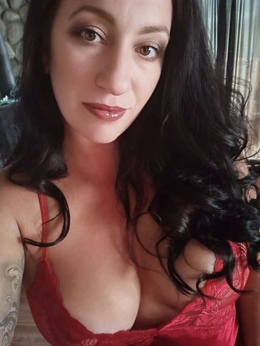 I had fun online today thanks everyone for coming and saying hi https://t.co/M3DN6oNT9z<a href="/tag/myfreecams"class="tags"><span>#myfreecams</span></a>