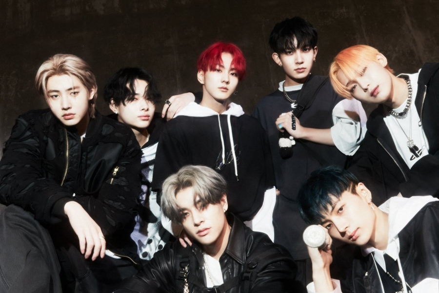 soompi's tweet photo. #ENHYPEN Announces Dates And Cities For 1st-Ever World Tour "#MANIFESTO"
https://t.co/hHS9XMVb53 https://t.co/eySIibruqr