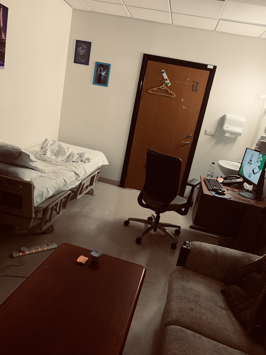 bari4111's tweet photo. Someone say "there is a miracle in every new beginnin" 

First oncall will be unforgettable 🤣🤣😅🤭 https://t.co/WkolXqVu9k