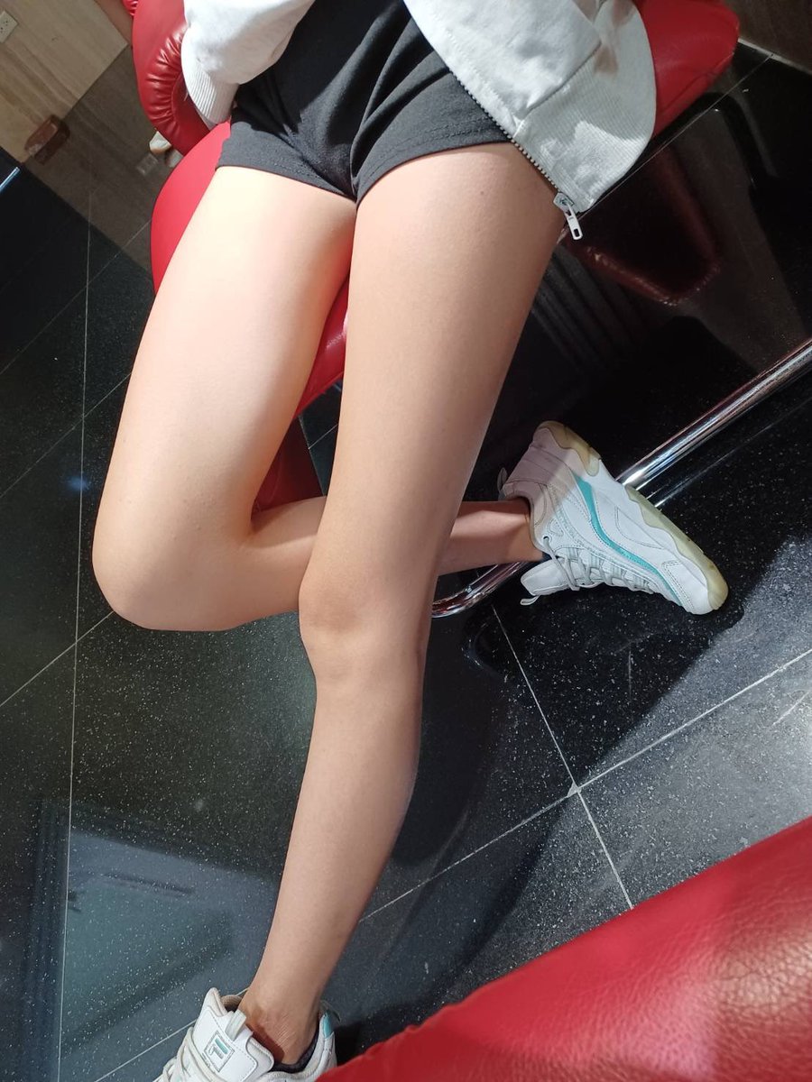 複診 有人喜歡這腿嗎？ https://t.co/ZLixapPJzJ