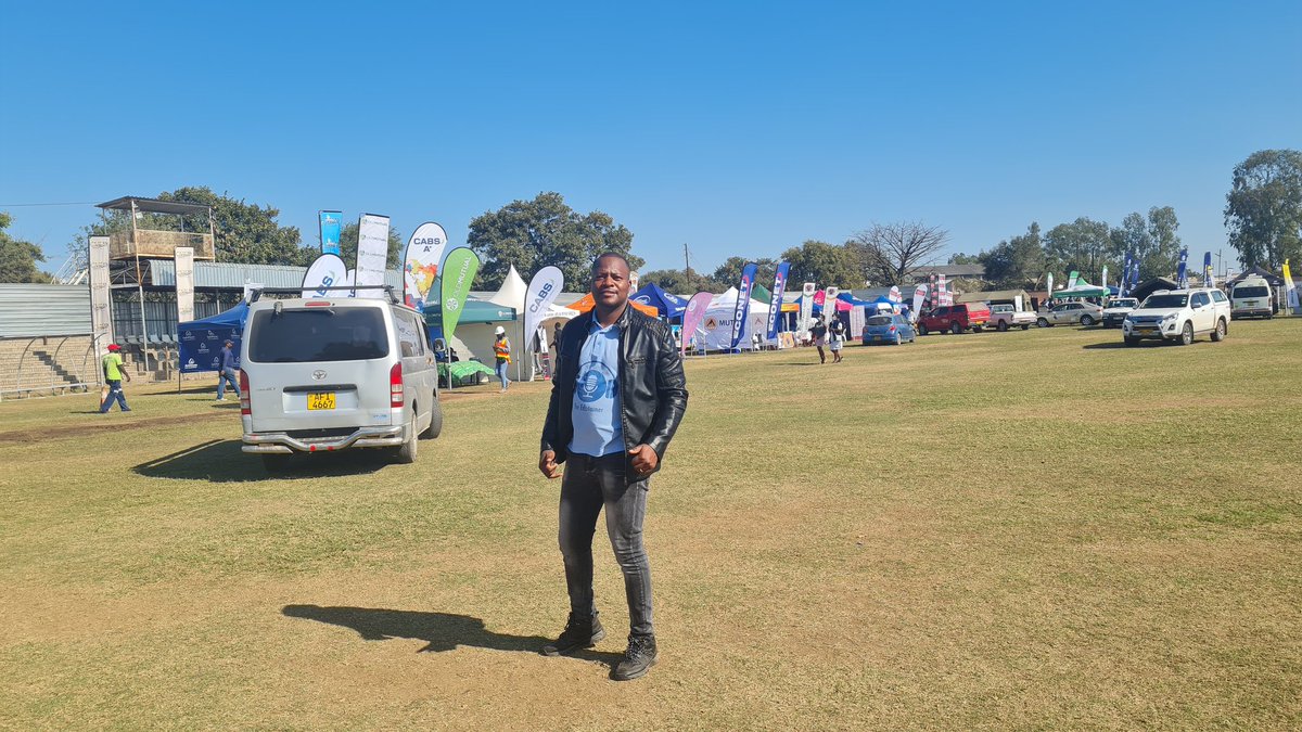LloydMungoni's tweet photo. Day 1 07/07/22
The Edutainer OnSet🎙
Beitbridge Business Expo
#Beitbridge24/7 https://t.co/J8mjipESWU