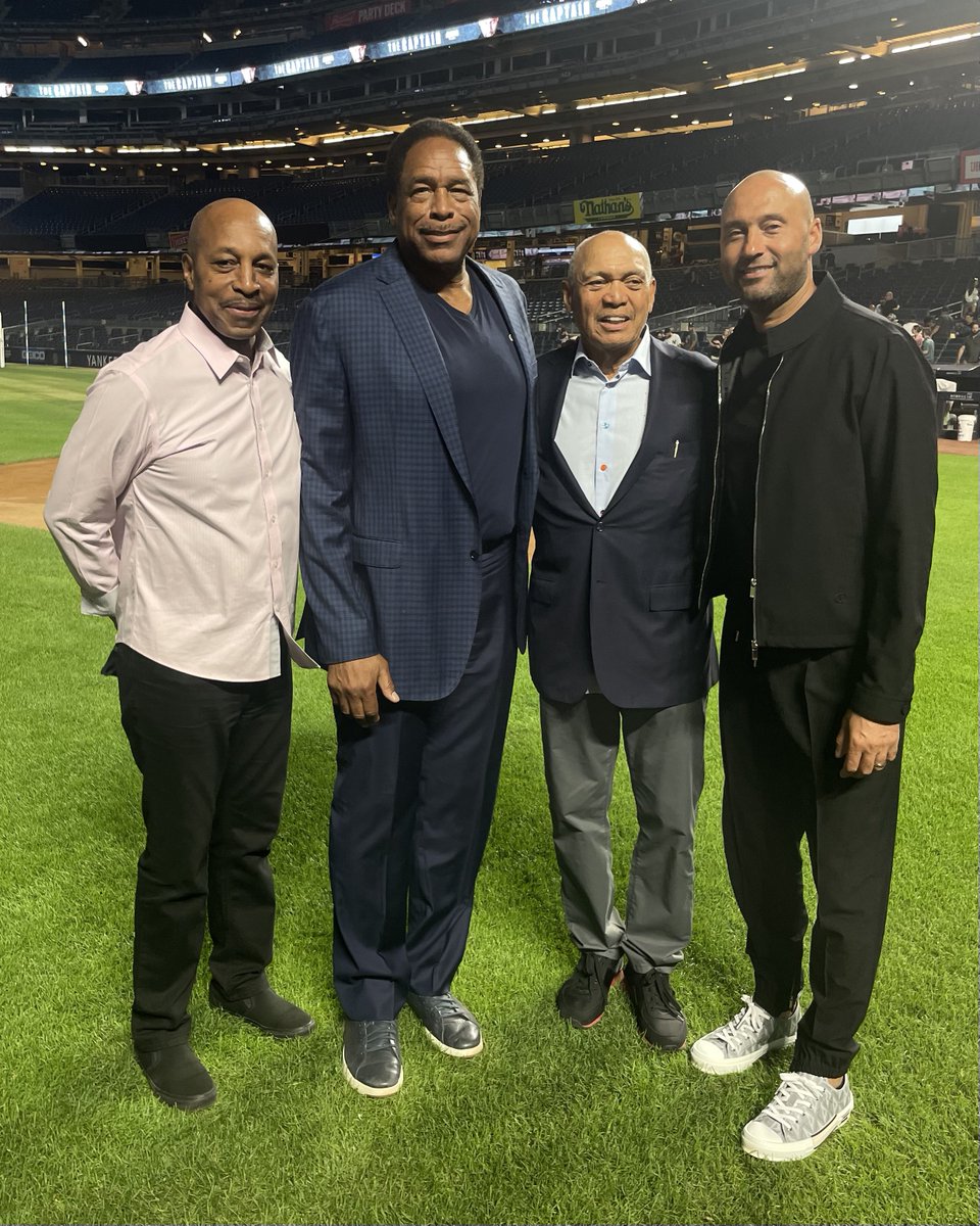 derekjeter's tweet photo. Had the chance to catch up with some long time friends at Yankee Stadium. https://t.co/FQq5C3zC7u