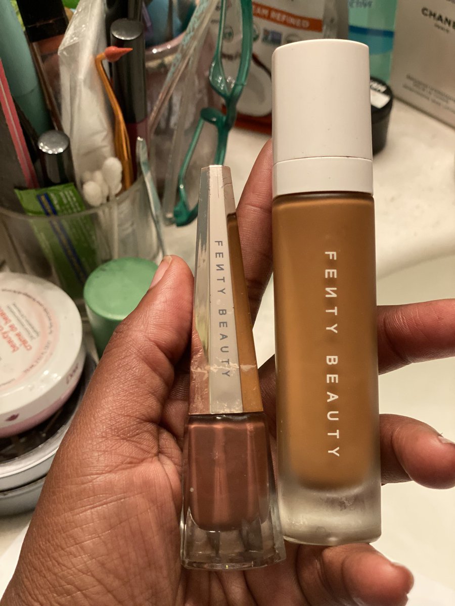 HeyEvette's tweet photo. #Rihanna is at approximately 1.7 #BILLION and counting!
👂🏼 listen here: https://t.co/adTCoi0tsg
#ThursdayThoughts
I’m a #billionaireintraining
@thehappyhourwHB #BilliTalk
#TweetTrends #podcast https://t.co/uZxz1OHxr0