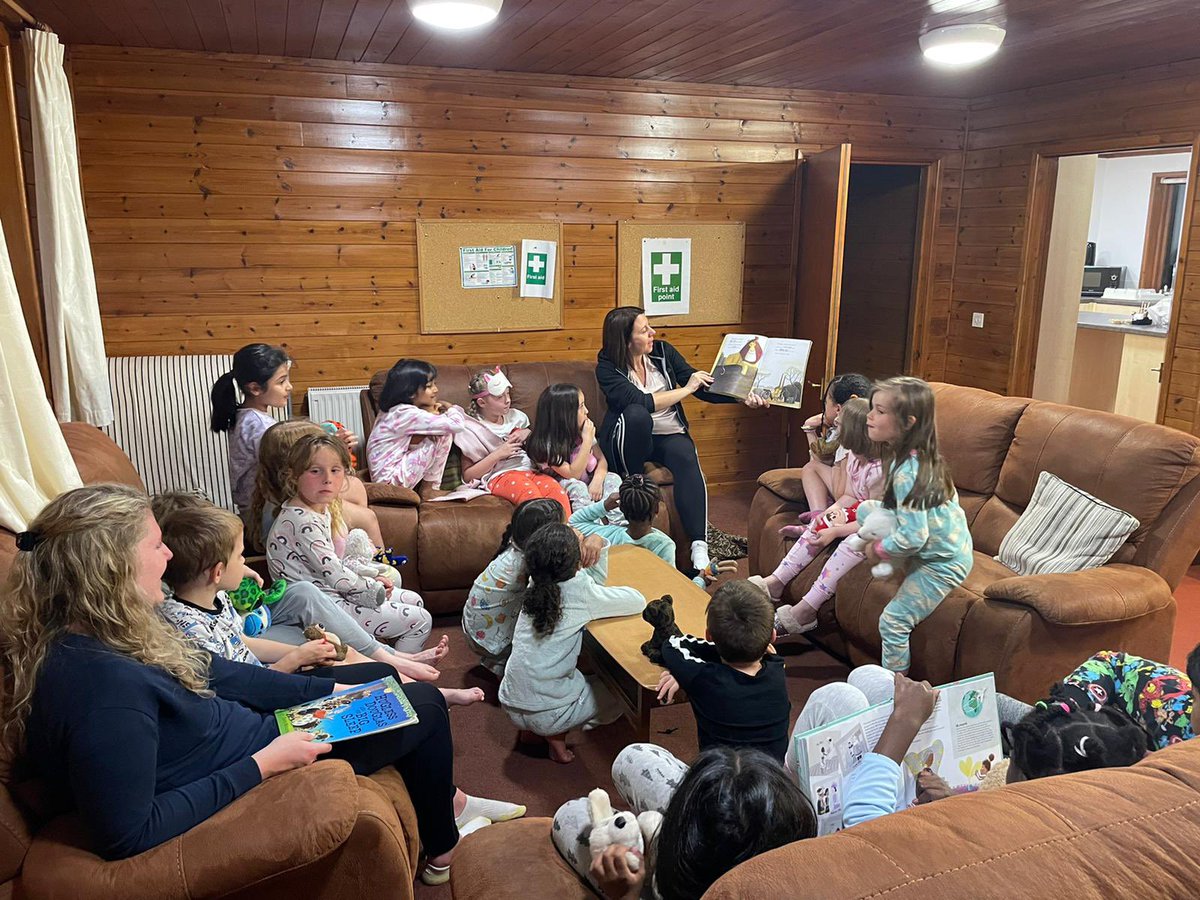 elstonhallsch's tweet photo. Story time tonight with Miss Ringland and Mrs Humpherson #bedtime #suchagoodday https://t.co/AHhBKEWx4e