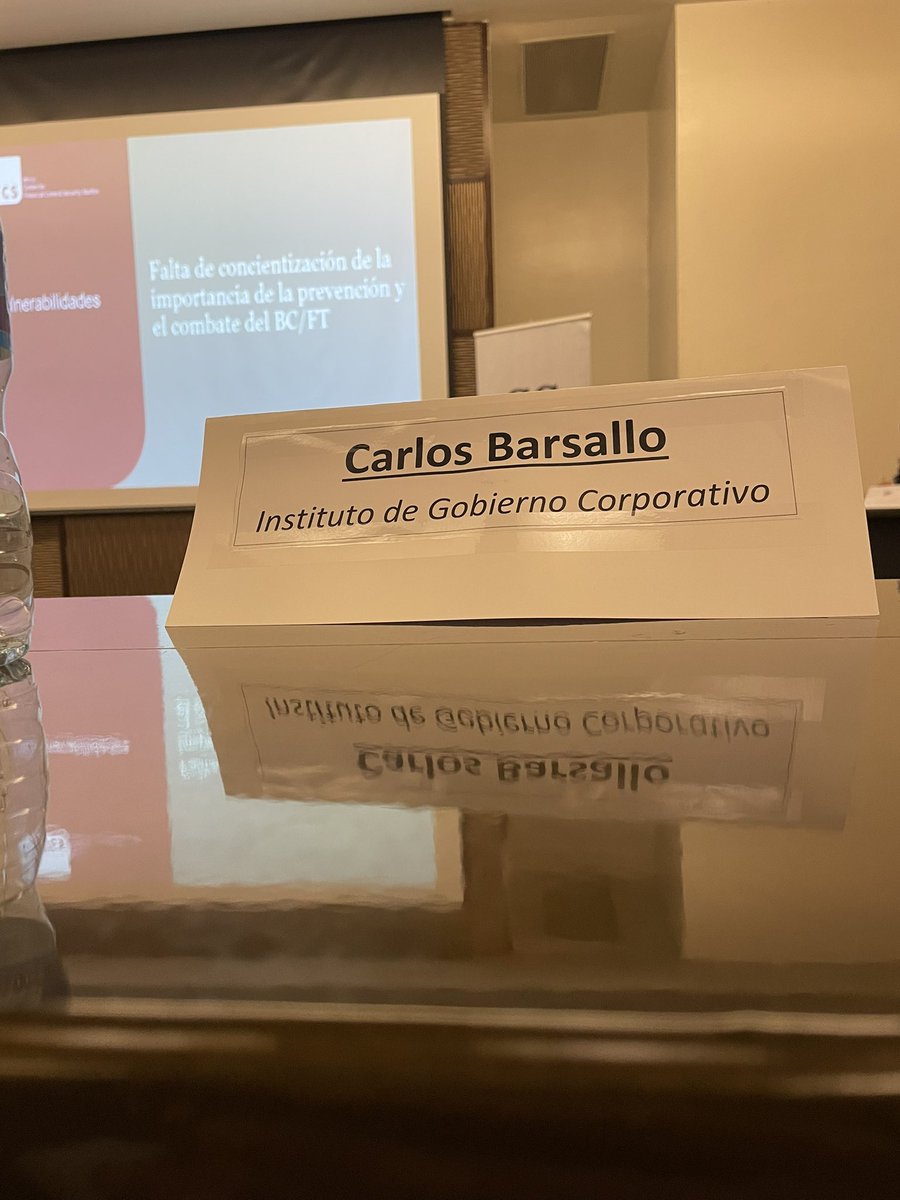 barsallocarlos's tweet photo. Importancia de los #registros de #beneficiarios #finales. #UBO Charla dictada a oficiales de #cumplimiento de #Panamá por invitación del Royal United Services Institute #UK (#RUSI) Evento de la Superintendencia de sujetos no financieros #SSNF 7.7.22 https://t.co/qaE1cefZdm