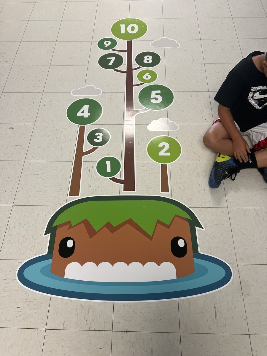 lindsambrosia's tweet image. We had some special helpers making the hallways of @CraddockSchool very fun and engaging! Thank you @AuroraSchoolsFo for the funds to make our school a calm and happy environment! Stay tuned for more!